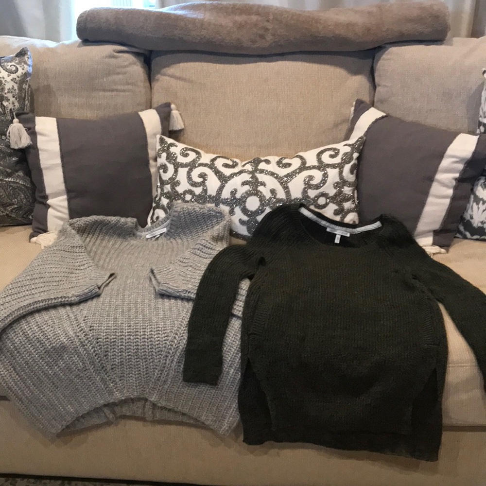 Vs sweaters like new!